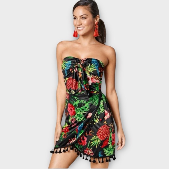 VENUS Dresses & Skirts - Venus Tropical Print Strapless Dresss